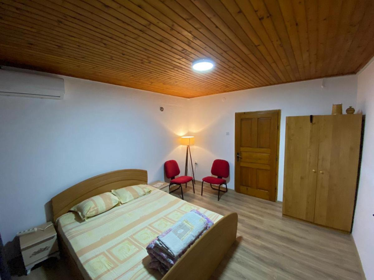 פריזרן Zani Hostel מראה חיצוני תמונה