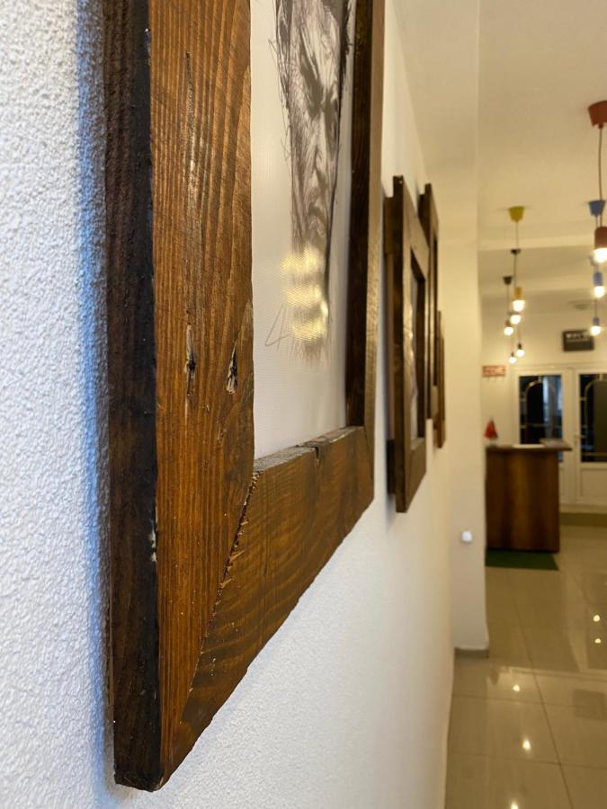 פריזרן Zani Hostel מראה חיצוני תמונה